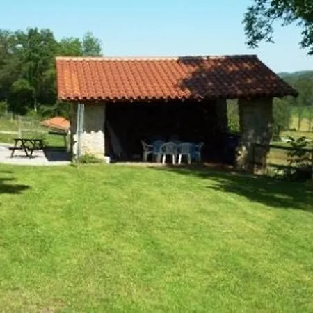 Cottages Melanie & Menezil Holiday home *